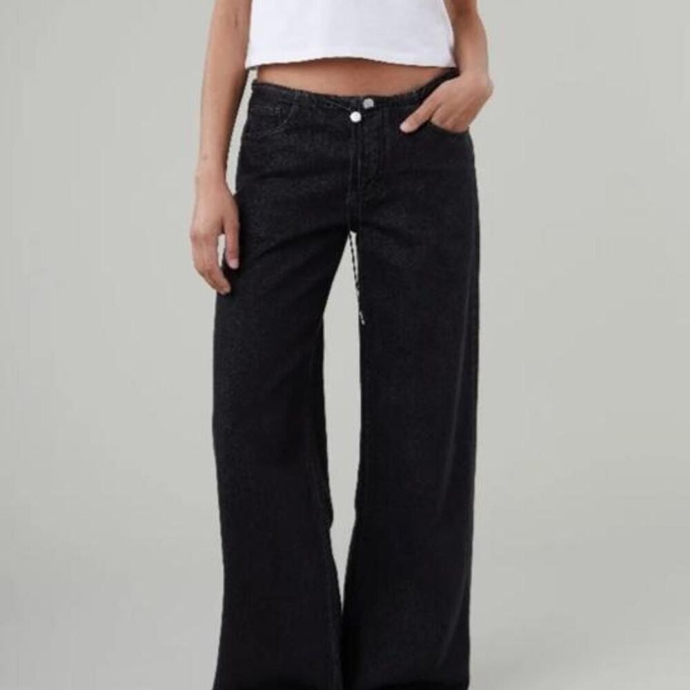 Still Here Cool Jean Black Size 26 Wide Leg Jeans